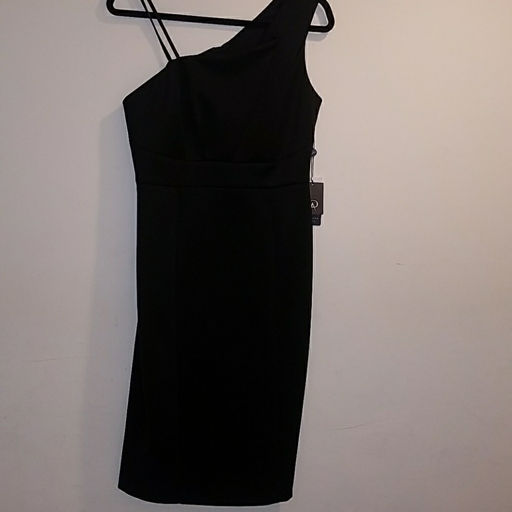 [Adrianna Papell] Blk Neoprene One Shoulder Sheath